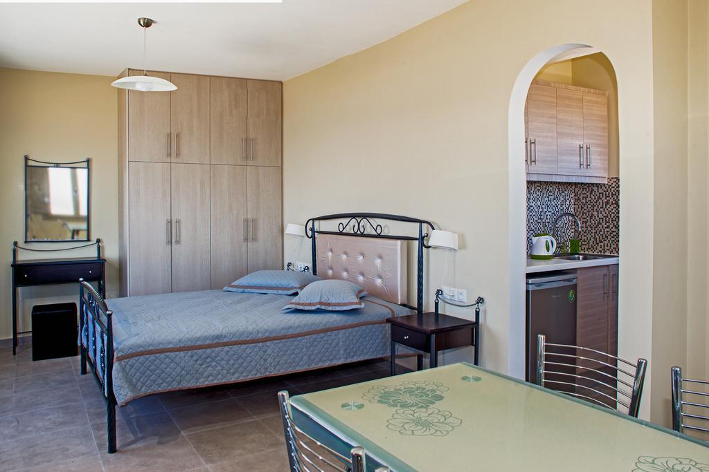 Santa Rinoula Suites Sea Sunset Views Adults Only Megalochori  Ngoại thất bức ảnh
