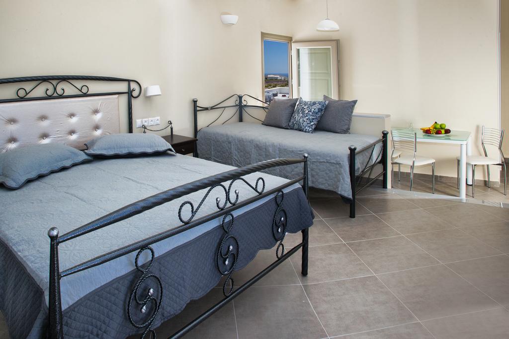 Santa Rinoula Suites Sea Sunset Views Adults Only Megalochori  Ngoại thất bức ảnh