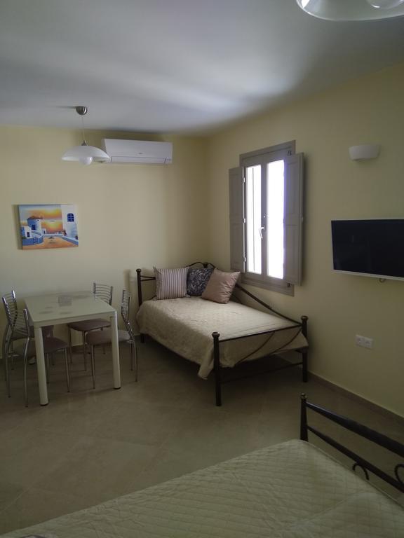 Santa Rinoula Suites Sea Sunset Views Adults Only Megalochori  Phòng bức ảnh